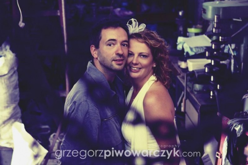 GE_01_garage_wedding_photo_session_sesja_slubna w garazu_wroclaw